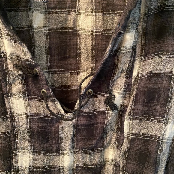 Shirt - Picture 3 of 3